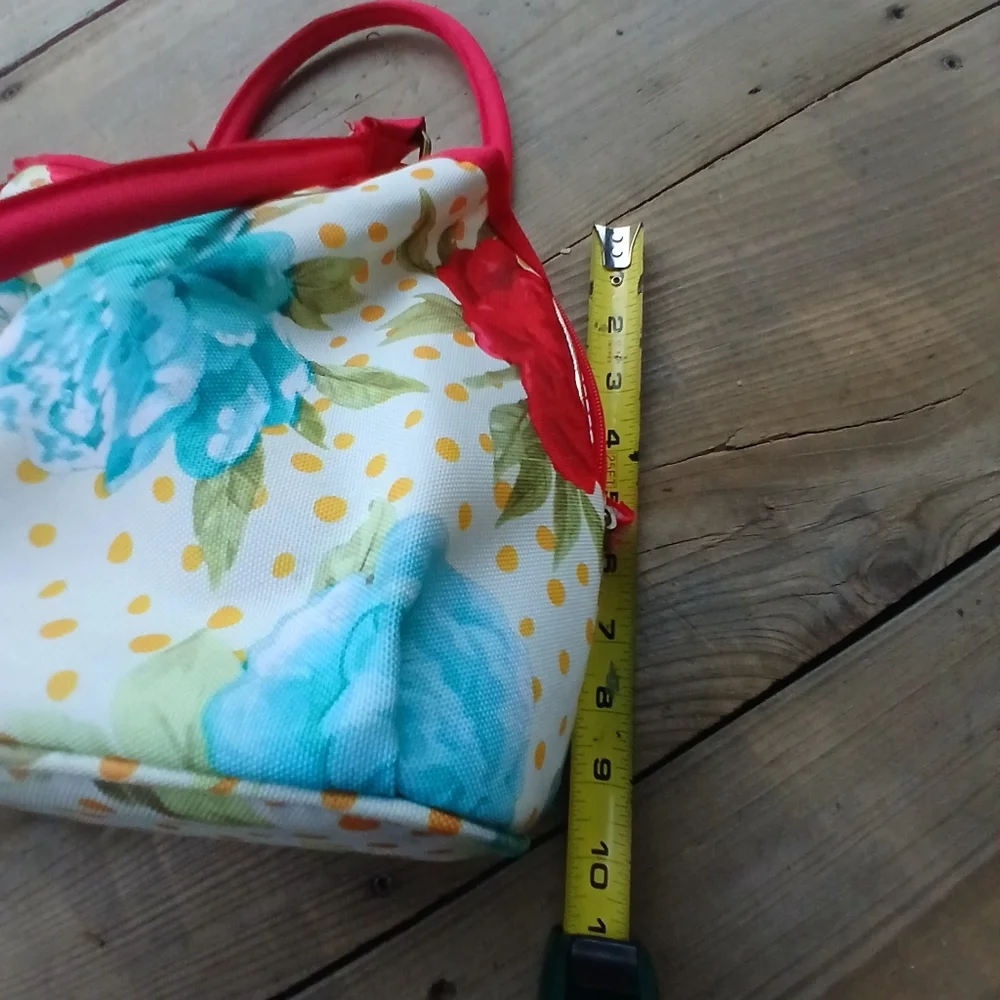 The Pioneer Woman Red and Blue Floral Baby Bag